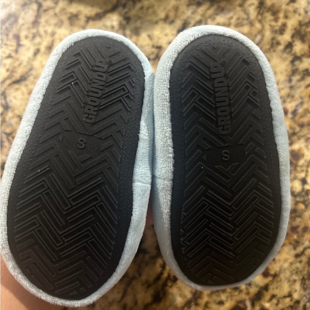 Bluey slippers - Picture 2 of 3